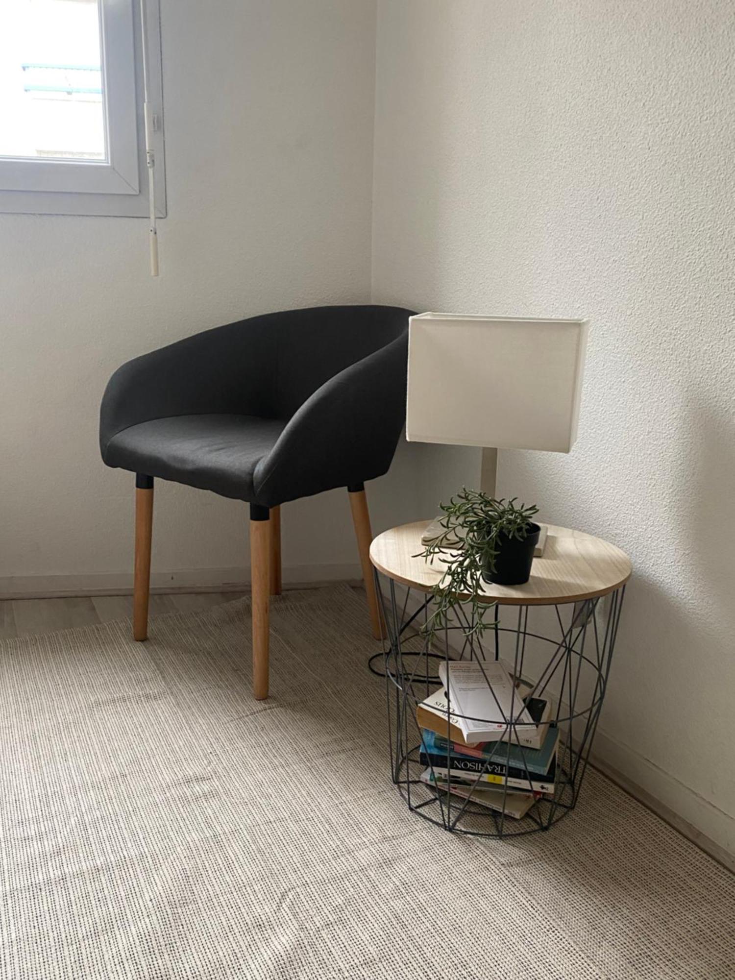 Apartment Centre *
